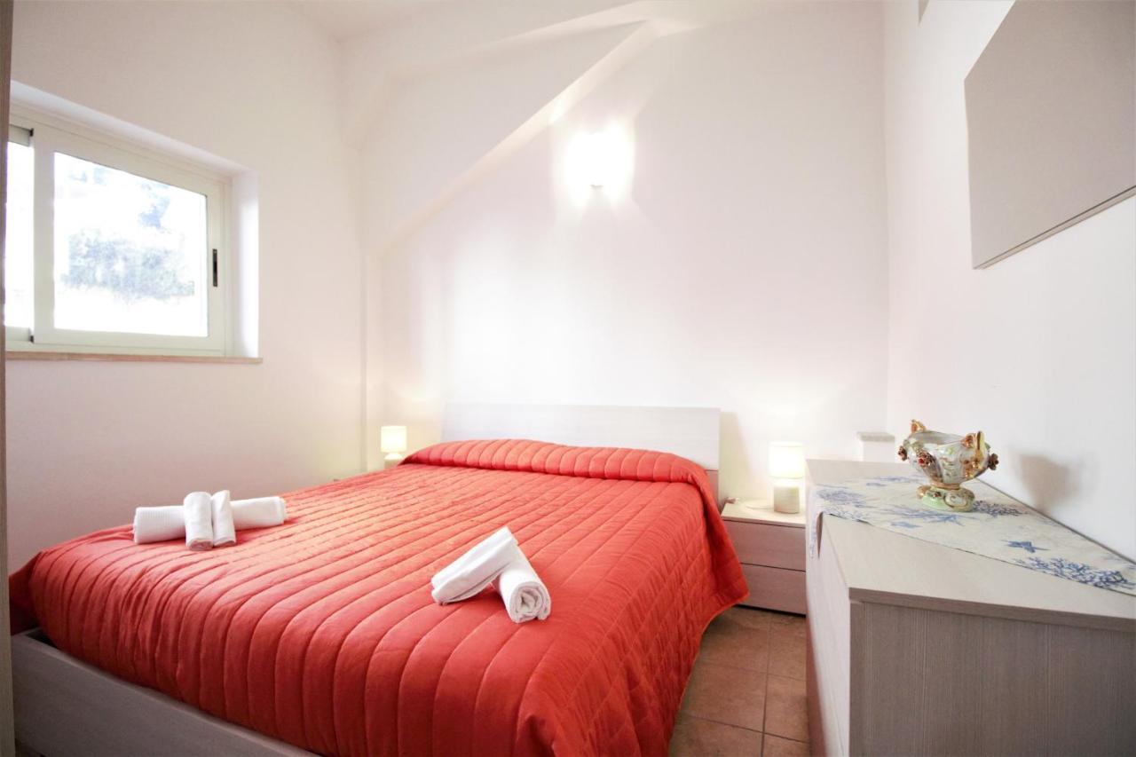Holidaycasa Sebastiano - Grazioso Bilocale A 150 Mt Dal Mare Sperlonga Ngoại thất bức ảnh